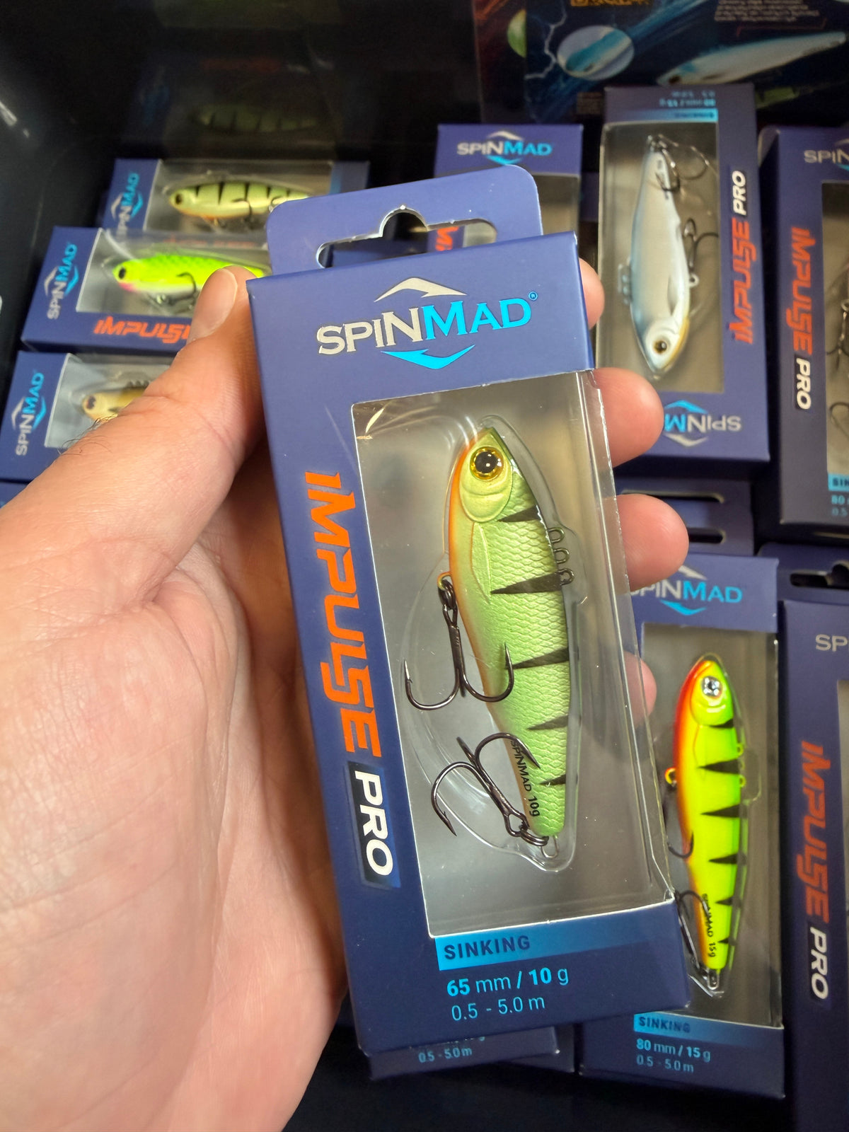 3906 Wobler Wertykalny Cykada SpinMad Impulse PRO 6,5cm 10g 1szt
