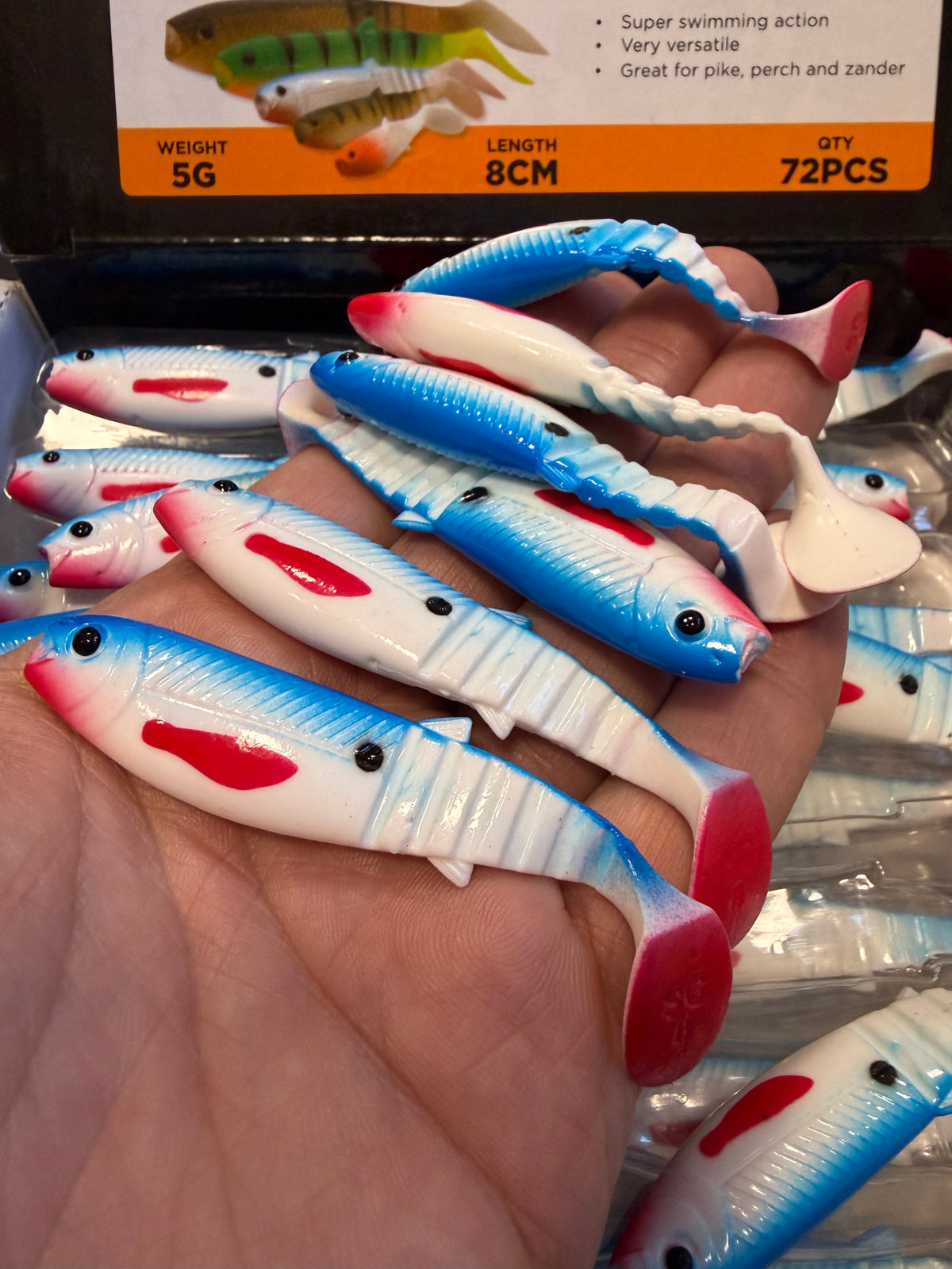 LIMITOWANY ! Savage Gear Cannibal BL WHT GUMA NA OKONIA 8cm 1szt